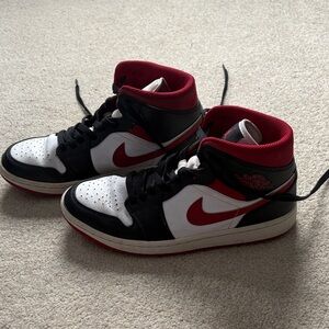 Nike air Jordans 1 mid Chicago